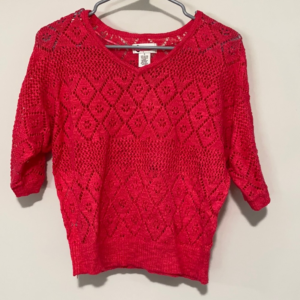 Pretty pink crop knit sweater